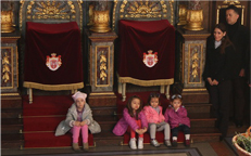 Ð¦Ð²ÐµÑ‚Ð¸ - Ð¿Ñ€Ð°Ð·Ð½Ð¸Ðº Ð´ÐµÑ†Ðµ